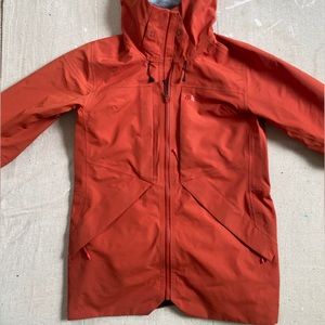 Trew Stella Classic Shell - Size Small Sandstone Red
